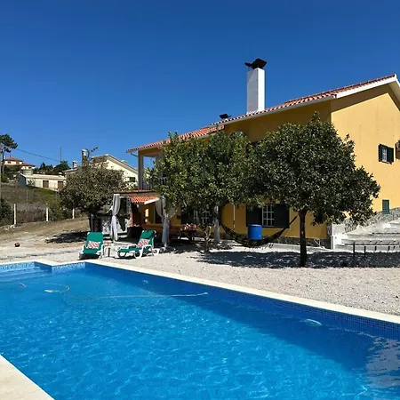 Casa Da Alegria - Piscina, Sala De Jogos, 4 Quartos * Cardigos