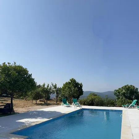 Casa de Férias Casa Da Alegria - Piscina, Sala De Jogos, 4 Quartos *