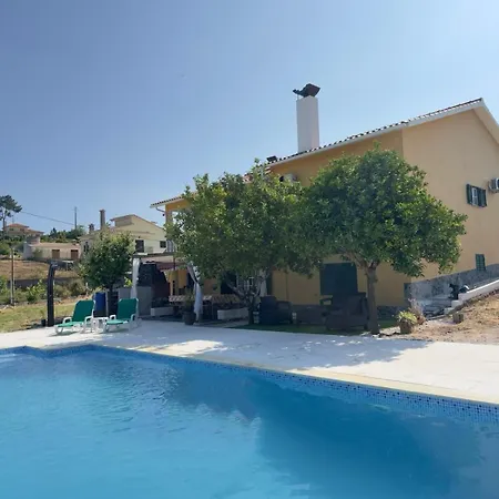 Casa Da Alegria - Piscina, Sala De Jogos, 4 Quartos Cardigos