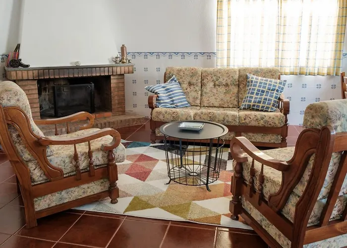 Casa Da Alegria - Piscina, Sala De Jogos, 4 Quartos Cardigos