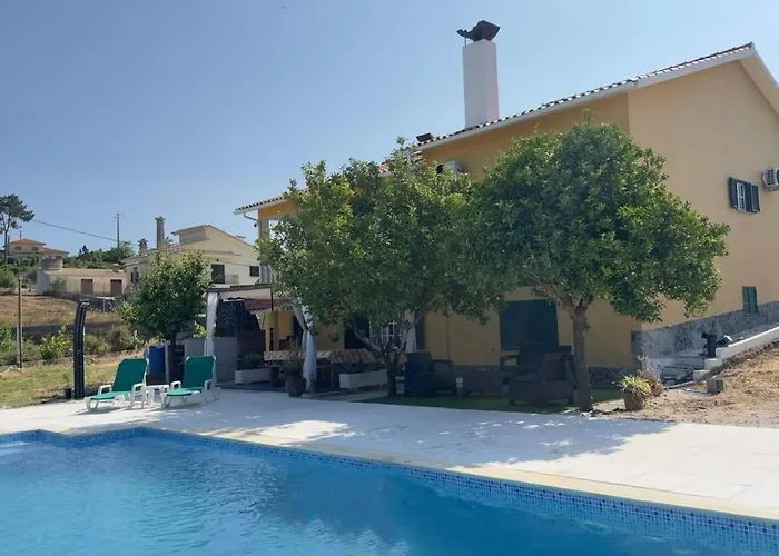 Casa Da Alegria - Piscina, Sala De Jogos, 4 Quartos Cardigos